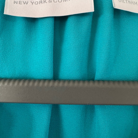New York Company Teal Button-Up Women's Top. Short Sleeve Size Medium - Picture 2 of 4